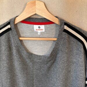 SUNDRY Heather Gray Crewneck Sweatshirt Contrasting Shoulder Stripe | Size M